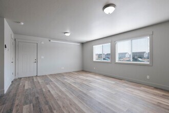 5961 N Silver Fox Rd in Idaho Falls, ID - Building Photo - Building Photo