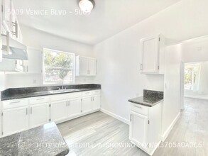 5009 Venice Blvd. in Los Angeles, CA - Building Photo - Building Photo