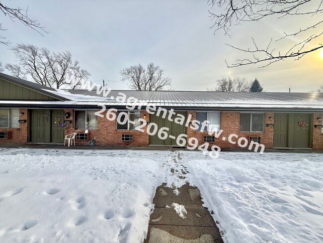 property at 901-931 W Brookwood Ct