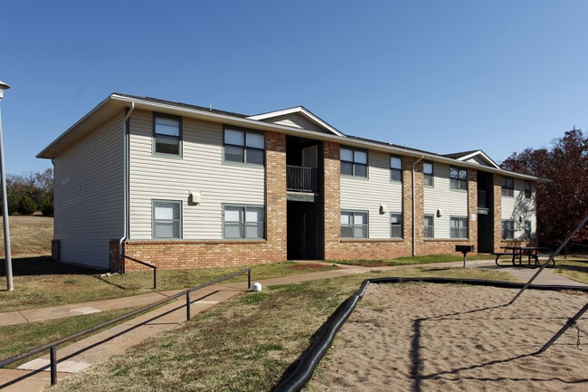 Chandler Terrace in Chandler, OK - Foto de edificio - Building Photo