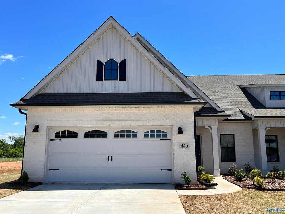440 Tillane Pk Cir in Huntsville, AL - Building Photo