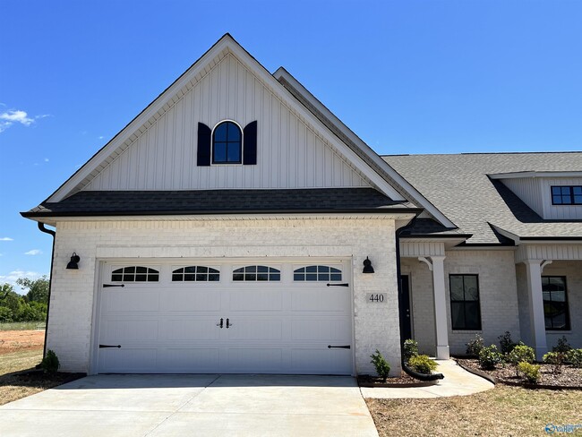 property at 440 Tillane Pk Cir