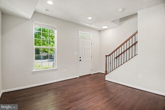 1643 Dorothy Ln in Woodbridge, VA - Building Photo - Building Photo