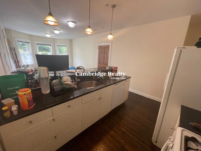 6 Giles Park, Unit 1