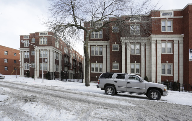 7233-7239 S Phillips Ave in Chicago, IL - Foto de edificio - Building Photo