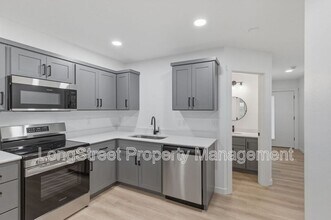 816 S 19th St in Philomath, OR - Building Photo - Building Photo