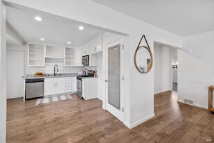 372 Acacia St in Vacaville, CA - Building Photo