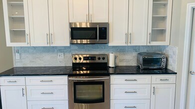 9020 Lake Coventry Ct in Gotha, FL - Building Photo - Building Photo