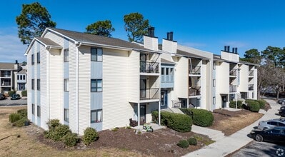 Crosswinds Apartments in Wilmington, NC - Foto de edificio - Building Photo