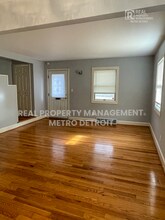 655 N Eton St in Birmingham, MI - Building Photo - Building Photo