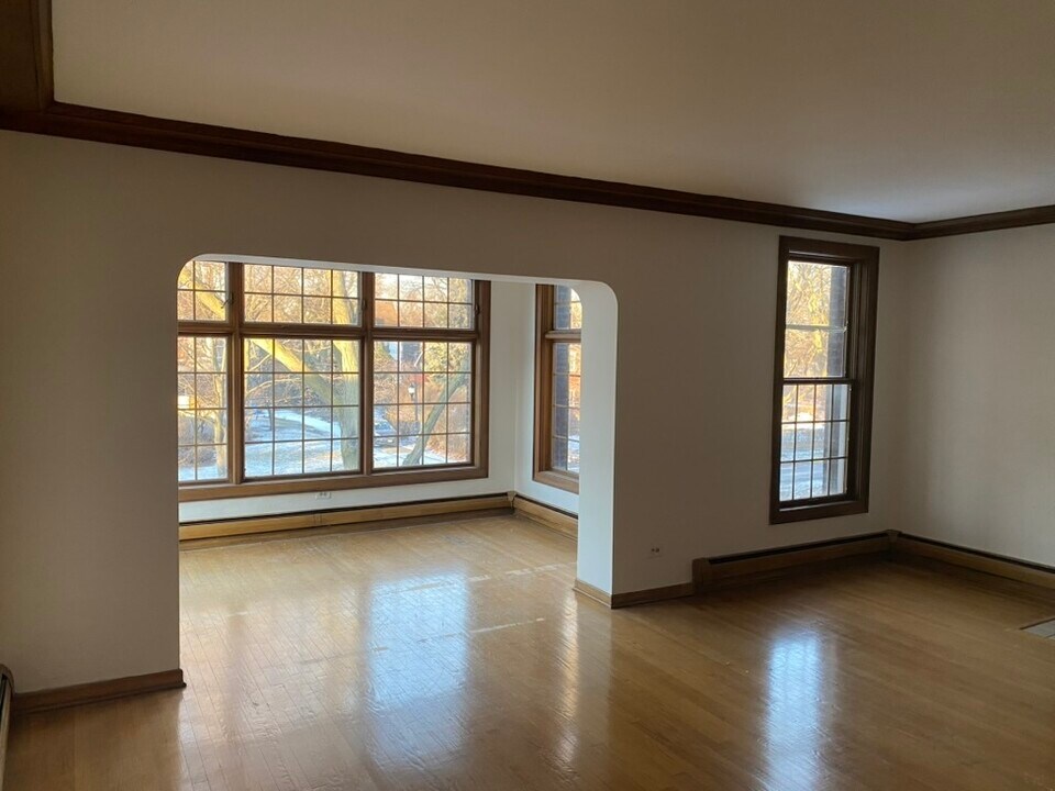 5839 W Midway Park in Chicago, IL - Building Photo