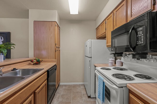 Hillside Apartments in Shreveport, LA - Foto de edificio - Interior Photo