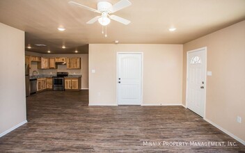 2417 N Ave O in Lubbock, TX - Building Photo - Building Photo