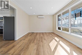 95 Fairview Dr in Brantford, ON - Building Photo - Building Photo