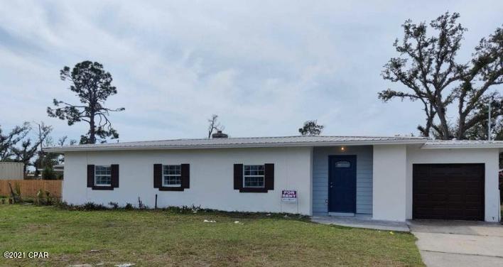 1006 E 2nd Ct in Panama City, FL - Building Photo