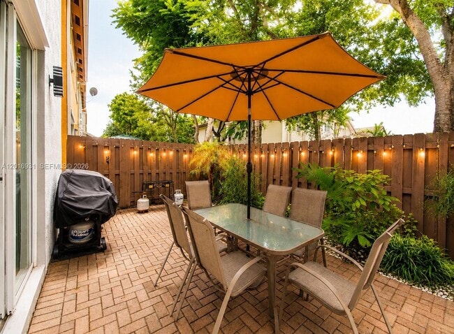 property at 10955 NW 87th Ln