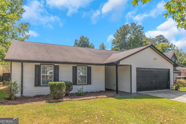 1331 Misty Ridge Ct in Hampton, GA - Building Photo - Building Photo