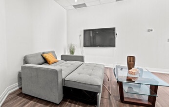 1275 Finch Ave W, Unit SI ID1345757P in Toronto, ON - Building Photo - Building Photo