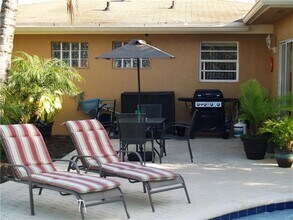 765 E Dayton Cir in Fort Lauderdale, FL - Building Photo - Building Photo