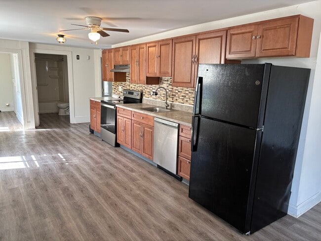 7 S Greenwich St, Unit C in Alloway, NJ - Building Photo - Building Photo