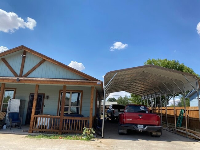 property at 303 E Rice St