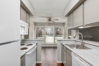 Country Square Apartments in Carrollton, TX - Foto de edificio - Interior Photo