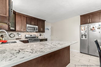 168 Hollister Ave in Bridgeport, CT - Building Photo - Building Photo