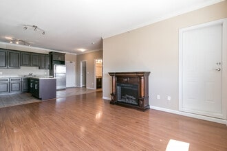 22363 Selkirk Ave in Maple Ridge, BC - Building Photo - Building Photo