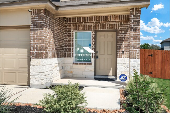 5214 Scoria Trl in San Antonio, TX - Building Photo - Building Photo