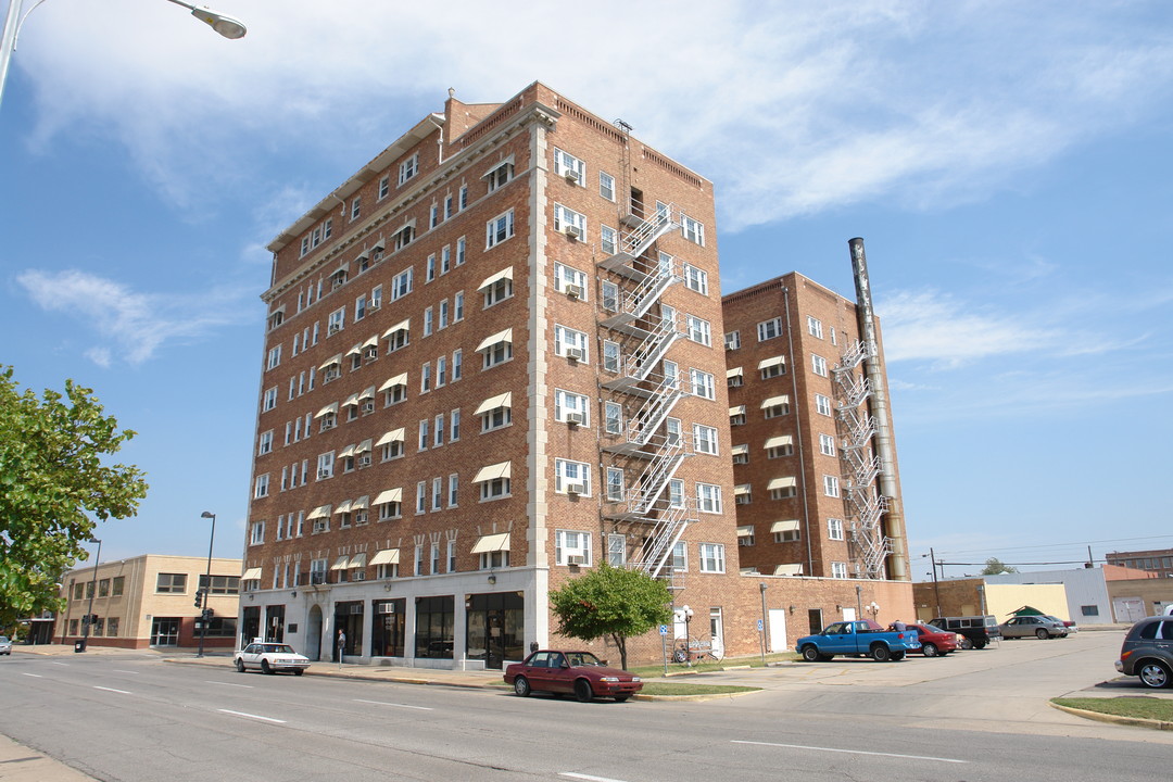 The Shirkmere in Wichita, KS - Foto de edificio