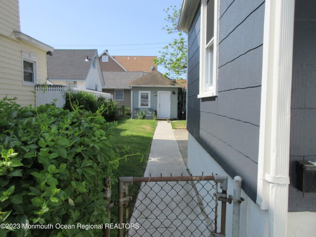203 13th Ave in Belmar, NJ - Building Photo - Building Photo