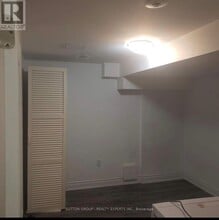 10 Newcastle Crescent in Brampton, ON - Building Photo - Building Photo