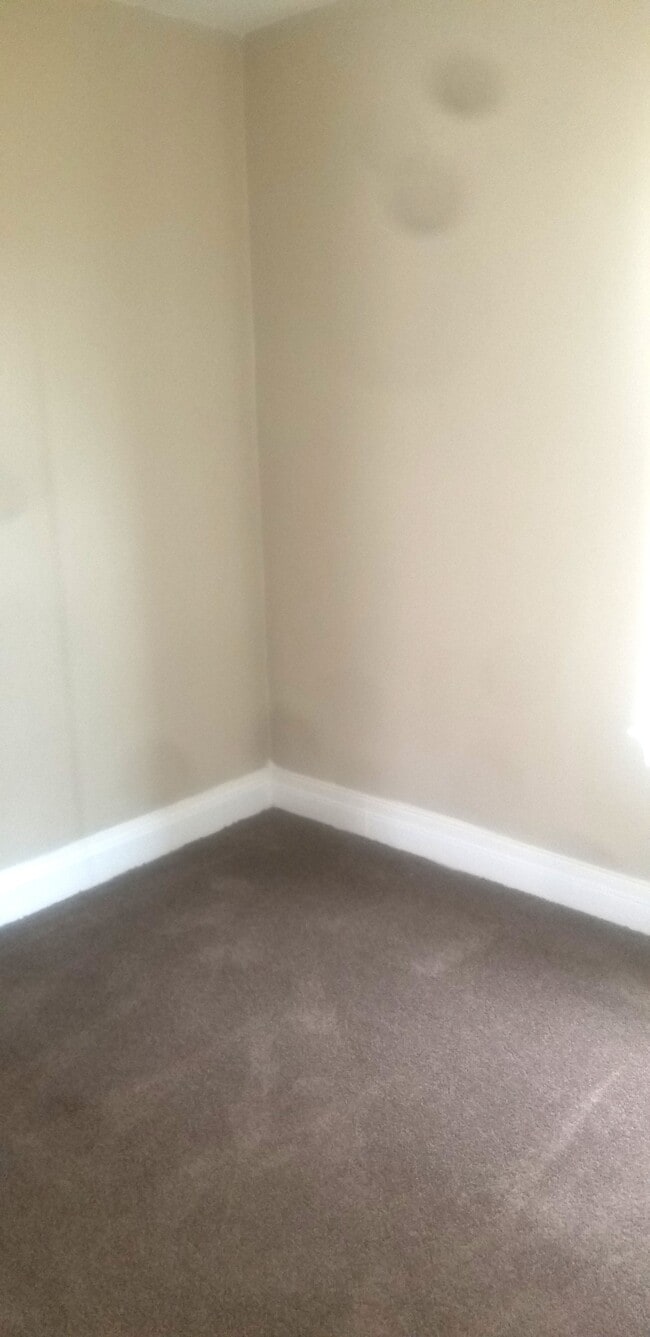 4532 Van Dyke St, Unit Lower Unit in Detroit, MI - Foto de edificio - Building Photo