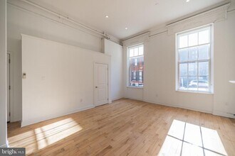 1311 Spruce St in Philadelphia, PA - Building Photo - Building Photo