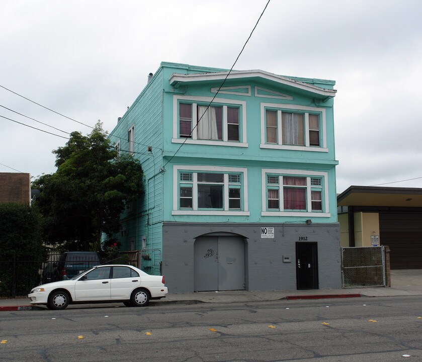 1912 Barrett Ave in Richmond, CA - Building Photo