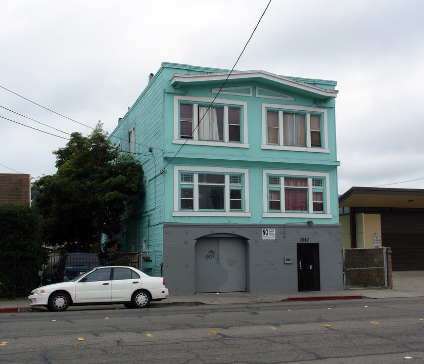 1912 Barrett Ave in Richmond, CA - Foto de edificio