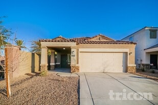 31074 W Amelia Ave in Buckeye, AZ - Building Photo