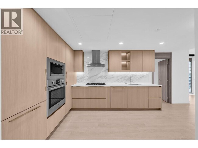 4890 Lougheed Hwy. in Burnaby, BC - Building Photo - Building Photo