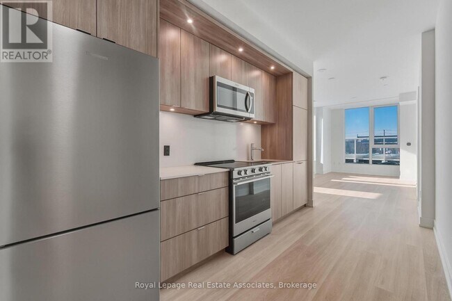 25 Cordova Ave in Toronto, ON - Building Photo - Building Photo