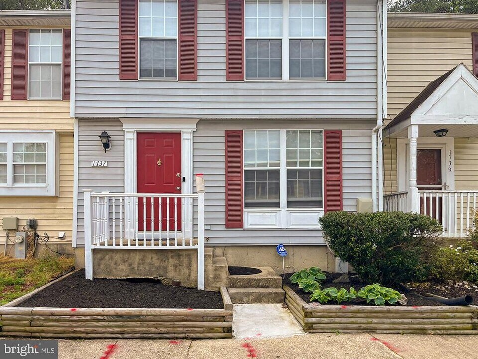 1737 Jacobs Meadow Dr in Severn, MD - Building Photo
