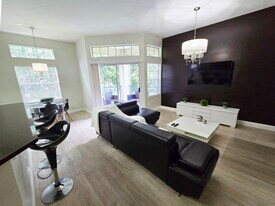 7270 Westpointe Blvd in Orlando, FL - Building Photo