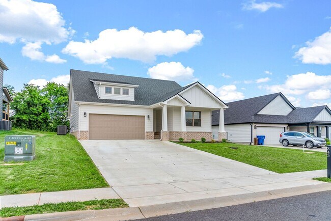 345 Frontier Dr in Clarksville, TN - Building Photo - Building Photo
