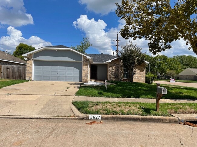 property at 2627 Old Fort Rd