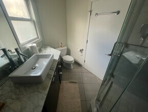 635 N Windsor Blvd in Los Angeles, CA - Foto de edificio - Building Photo