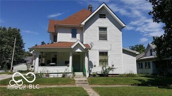 502 E Main St in Lebanon, IN - Building Photo