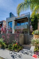 143 Union Jack St in Marina Del Rey, CA - Building Photo