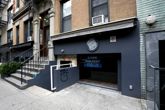 110-112 Thompson St in New York, NY - Foto de edificio - Building Photo