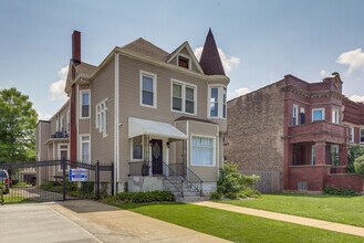 113 S Mason Ave in Chicago, IL - Building Photo - Building Photo