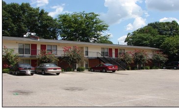 Maureen Manor Apartments in Memphis, TN - Building Photo - Building Photo