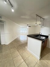 595 Vista Isles Dr, Unit 1915 in Plantation, FL - Foto de edificio - Building Photo